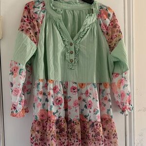 Boutique Ladies' Floral Tiered Tunic Top - Mint Green